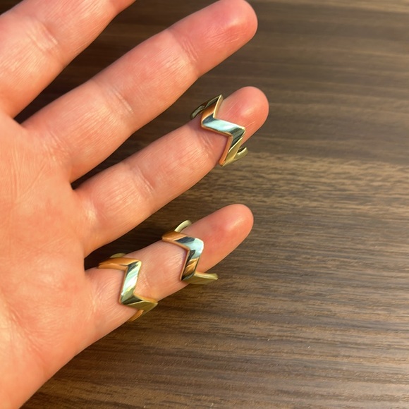 3 Gold Rings - Picture 2 of 3